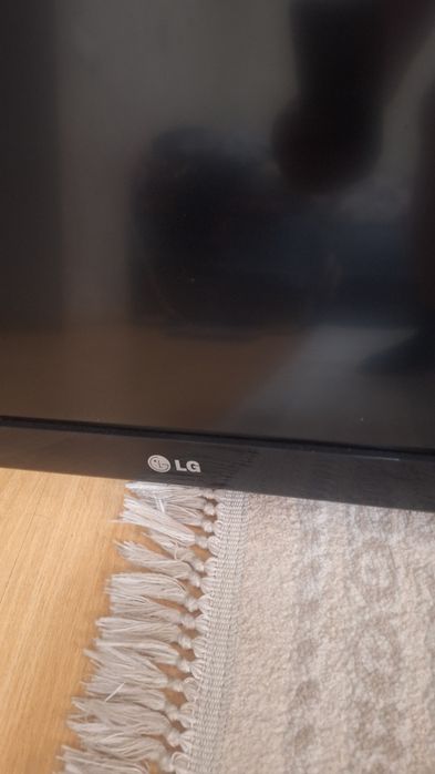 Продам телевизор LG диагональ 120см