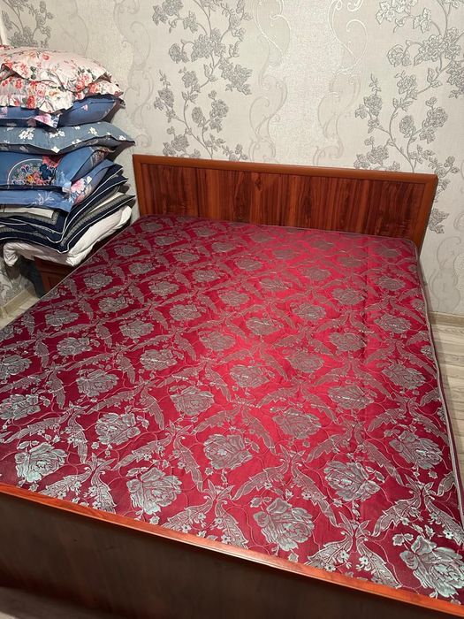 Диван сатылады срочна