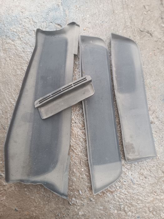 Продам резиновые накладки на дверные карты.