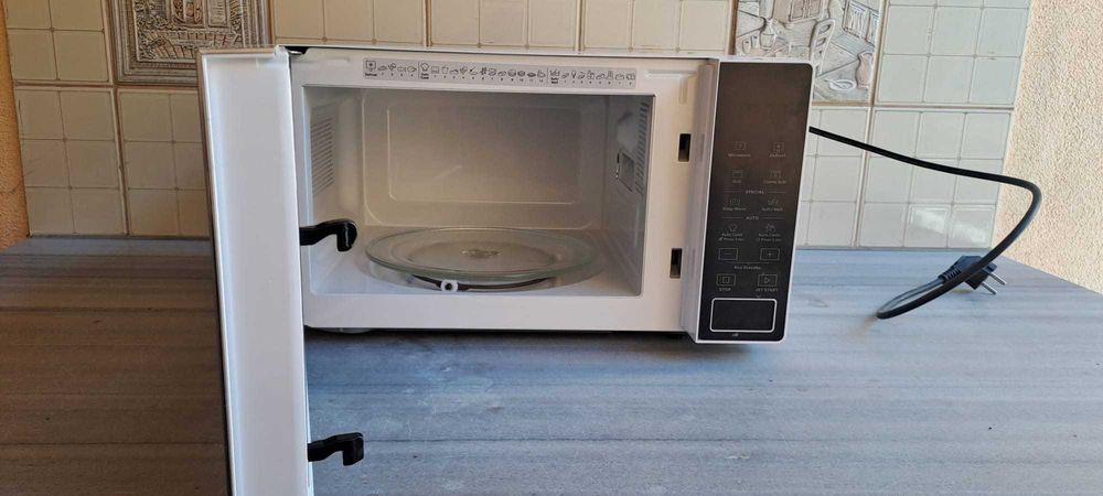 Cuptor cu Microunde Whirlpool MWP 203 W - Excelent!
