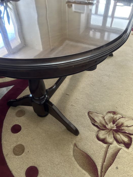 Стол обеденный со стульями