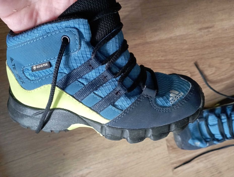 Детски боти adidas terrex, 27 номер.