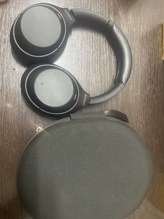 Наушники Sony WH-1000XM4