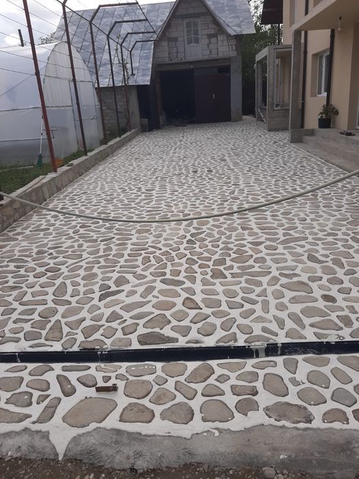 Vând si montez piatră