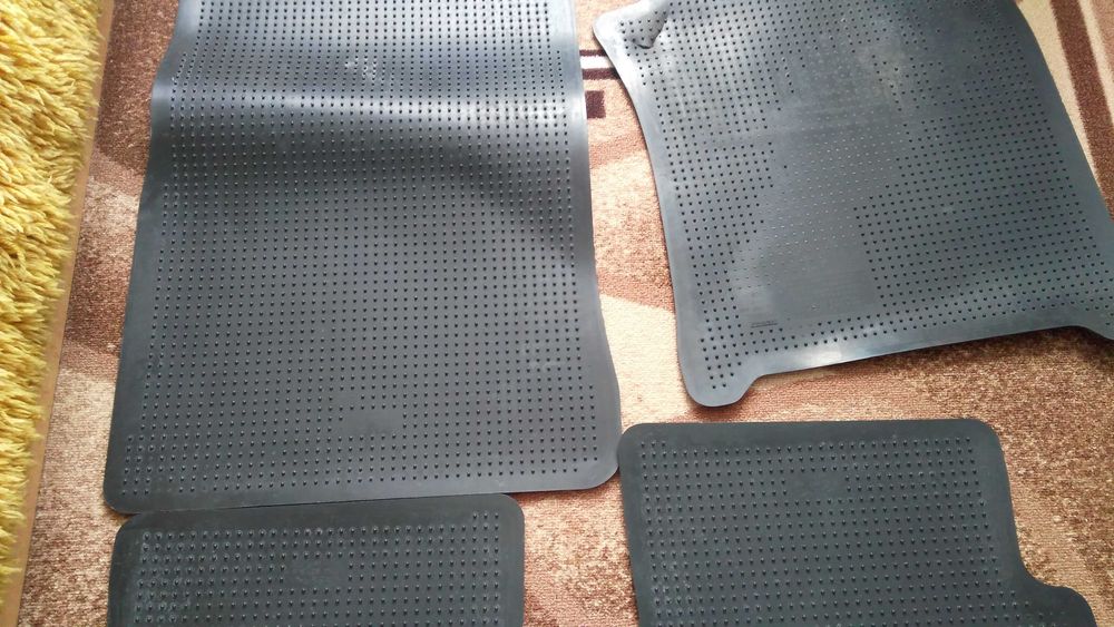 Продавам оригинални стелки за Рено Модус