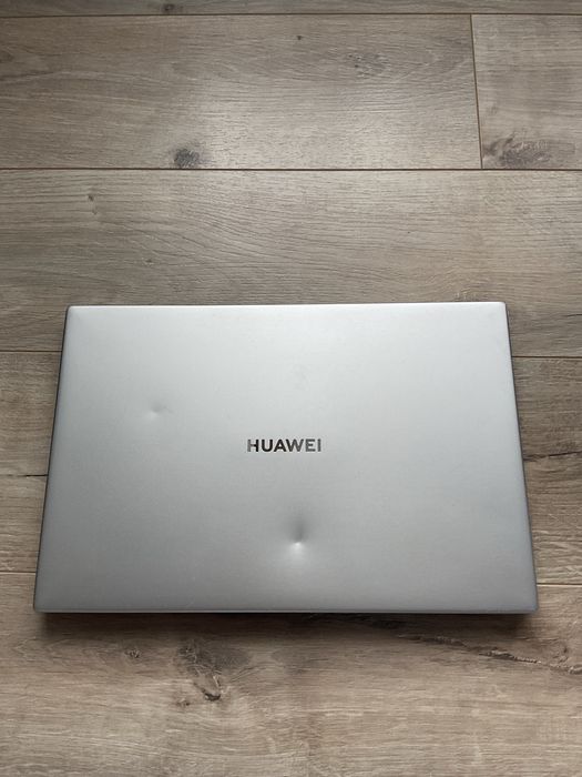 Laptop huawei d14 ryzen 5 3500U 8 gb ram 512gb ssd URGENT!!