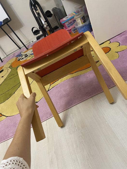 Scaun  din lemn pt copii rosu