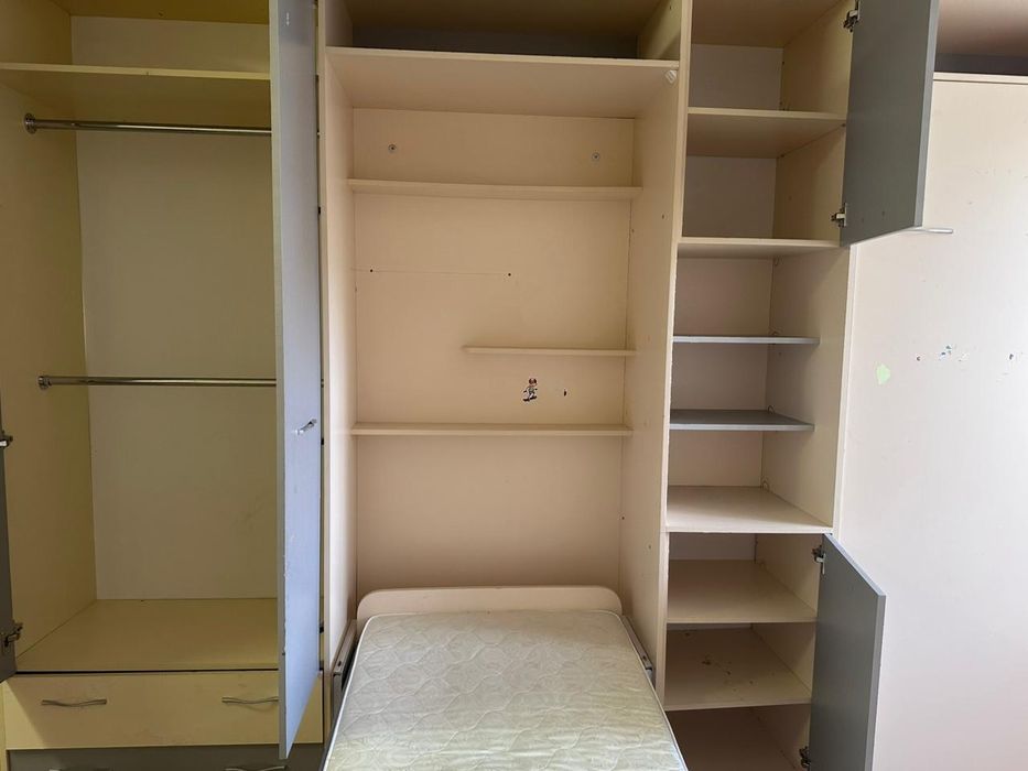 Кровать вертикальная со шкафами