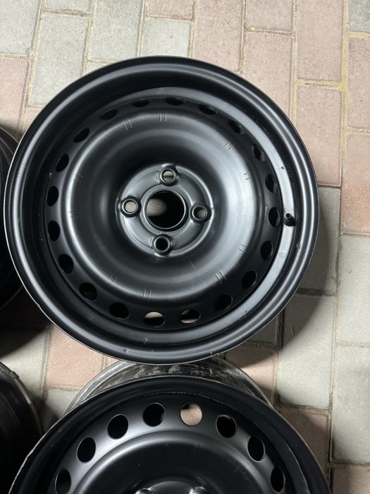 Продам диски на Рио Акцент