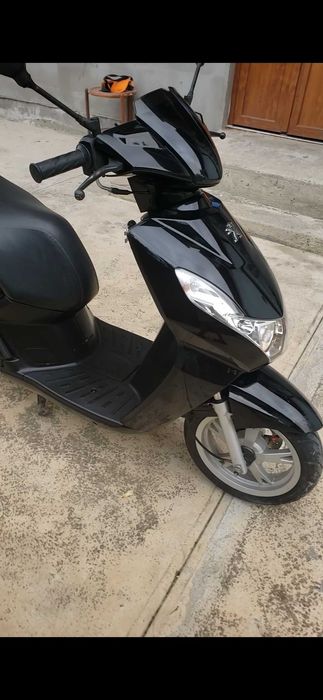 Vănd Peugeot kisbee 2016