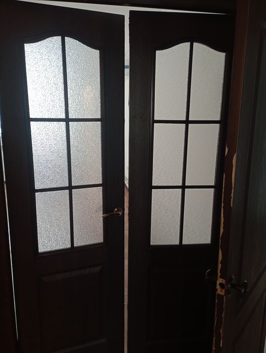 Продам двери межкомнатные