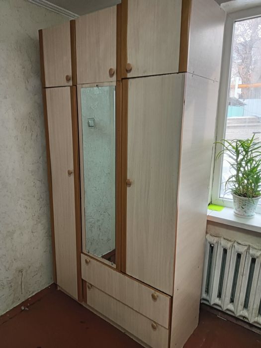 Продам шкаф для одежды