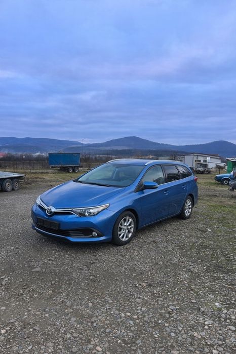 Inchiriez masina Bolt