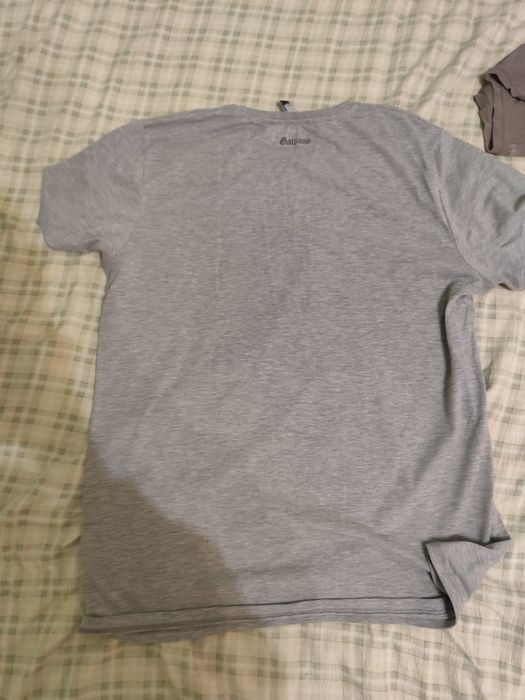 Weather old shirt size XL fits L