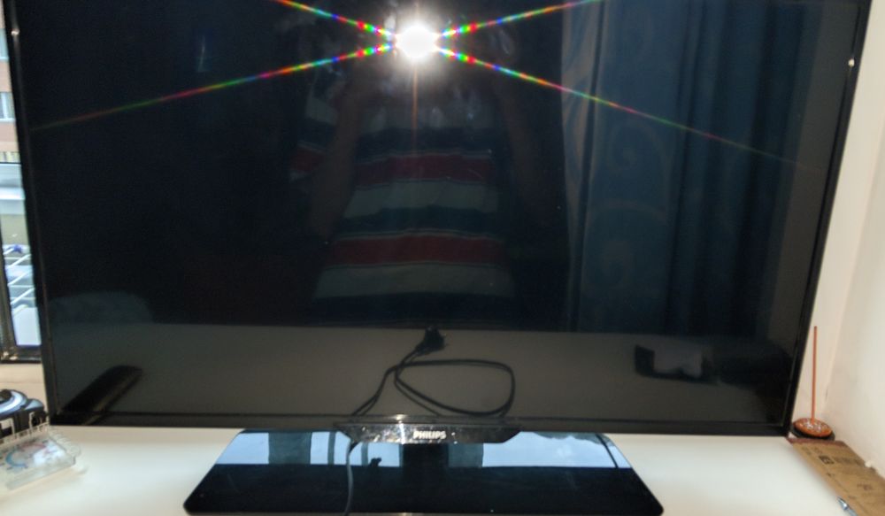 Продам телевизоp Philips 32" Full HD Smart TV (32PFT5300/60)