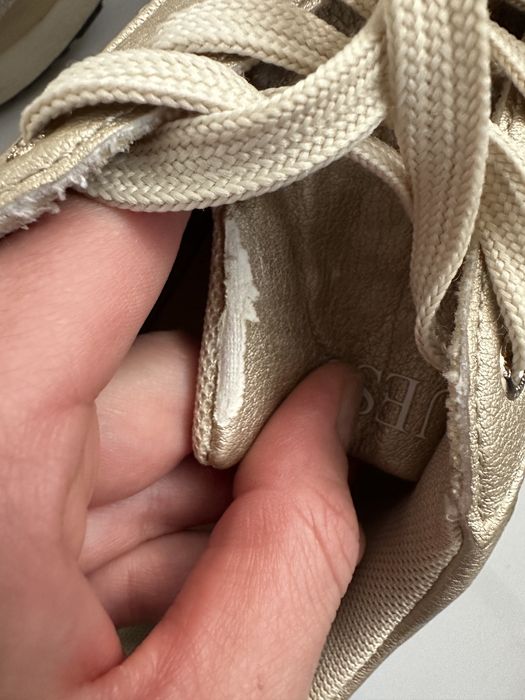 Guess златни сникърси