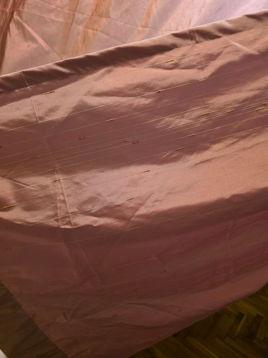 Пердета цвят пепел от рози втора употреба