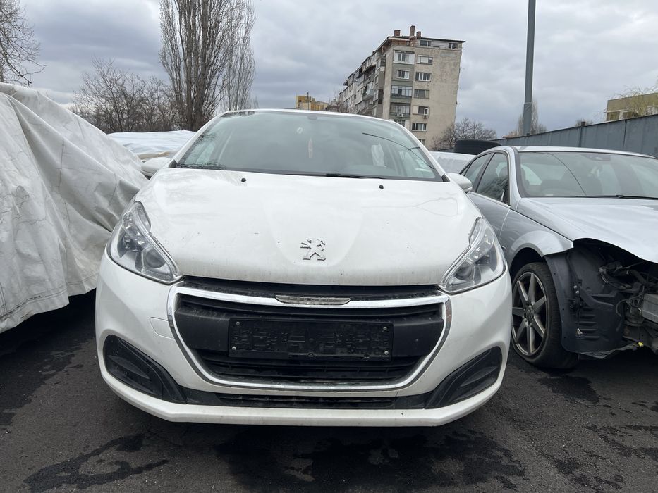 Peugeot 208 1.2 82кс HMZ  2017 НА ЧАСТИ