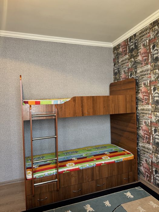 Двухъярусная кровать