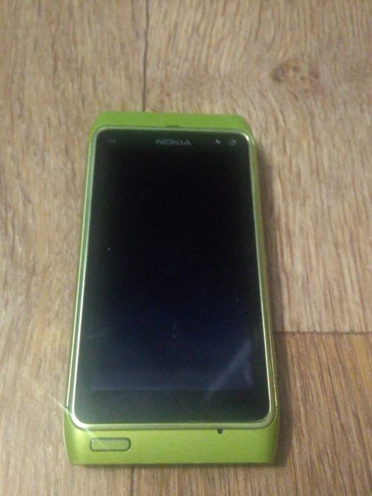 Продам смартфон Nokia N8 (оригинал)