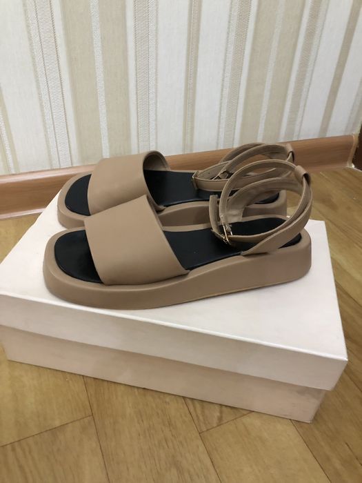 Обувь стильная и удобная