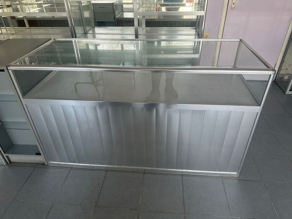 Магазинно оборудване