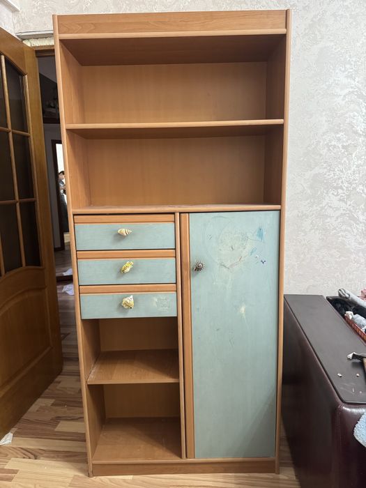 продаю два шкафа