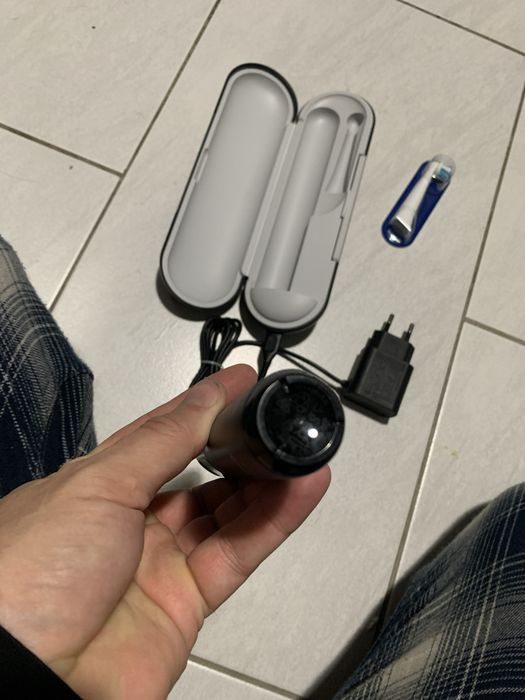 Periuta oral-b iO 8