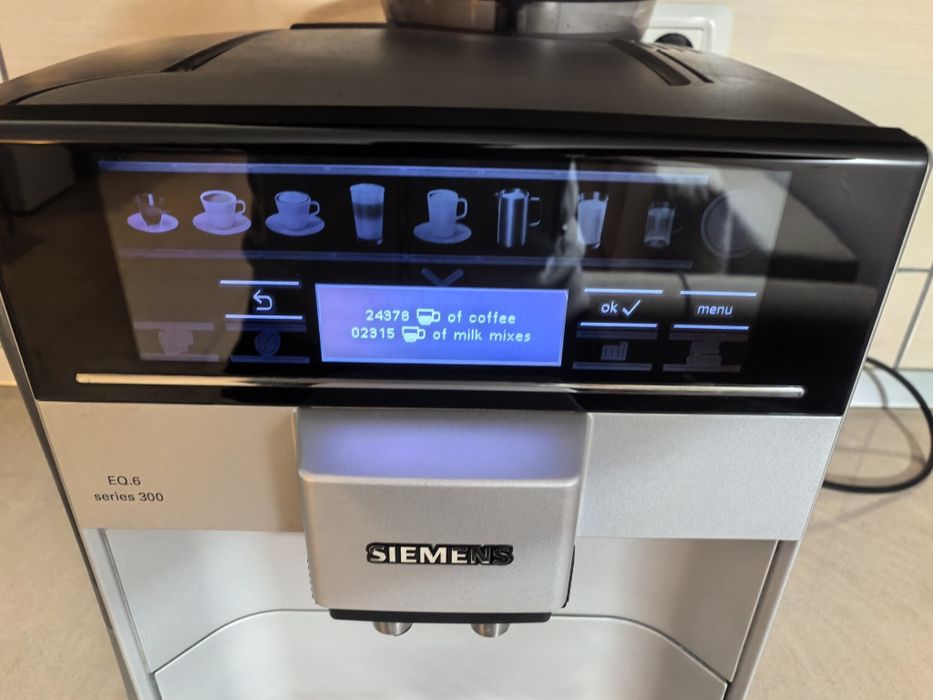 Espresor Siemens EQ 6 seria 300 cu furtun spumare lapte cu factura