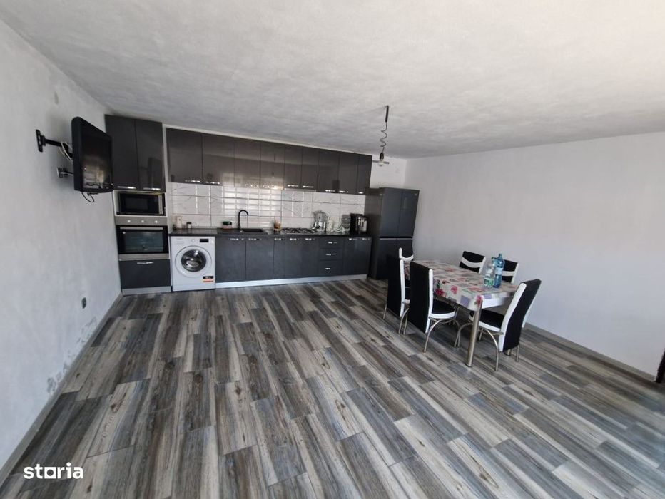 Casa de vanzare Bailesti – 100 mp, curte proprie