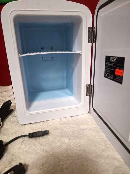 menaj Mini frigider cooler heater auto la 12 si 220V 58W max hot cold