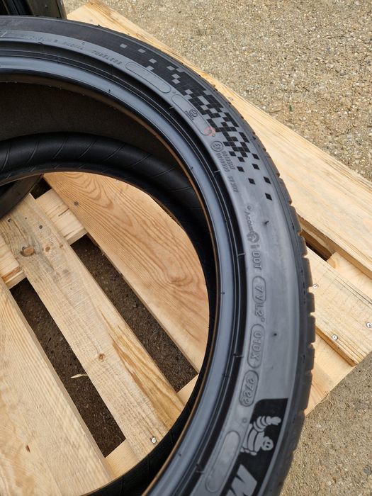 4anvelope vara NOI 255 40 20 Michelin