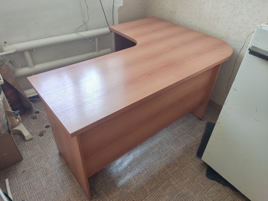 Стол угловой+полка угловая навесная