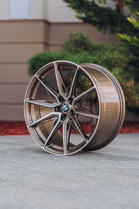 Jante Roti BMW R20 5x112 Bronze Polish Seria 3 Seria 4 Seria 5 Seria 6 Seria 7 X3 X4 X5 X6 XM G20 G21 G30 G31 G60 G70 G14 G15 G16 G11 G12 Aliaj Nou