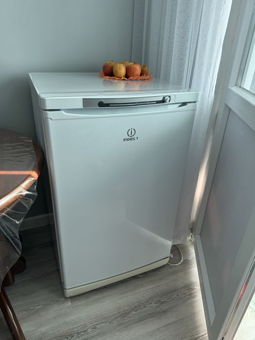 Продам морозильник в хорошем  состоянии