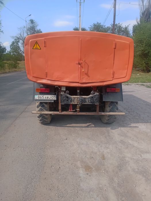 Продам водовоз зил 131