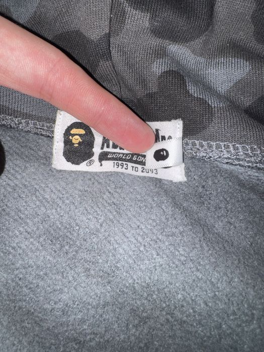 Vand hanorac bape camo original nou!