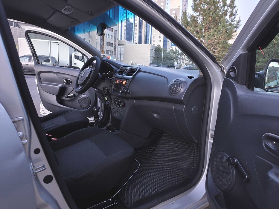 Срочно продам надежный автомобиль