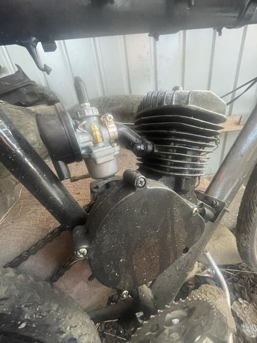 Vand bicicleta cu motor