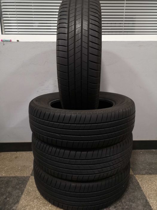 4бр 215/65/17 BRIDGESTONE 6,8мм грайфер дот:3820 +++