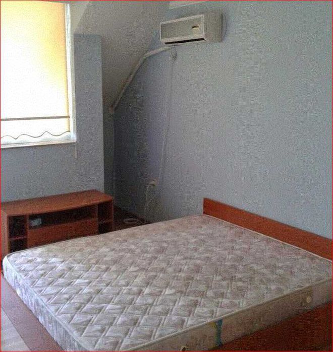 Дава се под наем Четиристаен апартамент в Пловдив, Изгрев - 120 кв.м за 459 € - Снимка #3