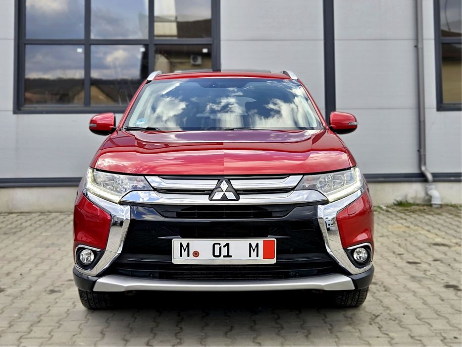 Mitsubishi Outlander 7 Locuri~Full Extra~Instyle~Cutie Automata~4x4 de la Buton~Euro6 Fara AdBlue~2.2DI-D Distributie pe Lant~Motor original Japonez~