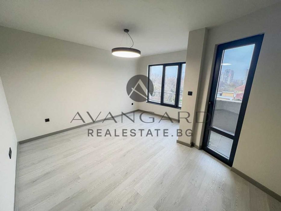 Продава се Четиристаен апартамент в Пловдив, Кършияка - 123 кв.м за 1248 €/кв.м - Снимка #4