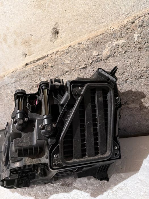 Десен фар за Audi Q4