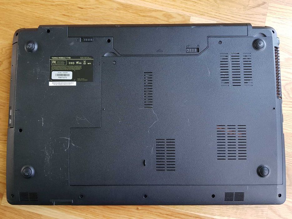 Laptop Terra Mobile 1749 17.3" Intel Core i3 4000M 4GB 240GB SSD Win10