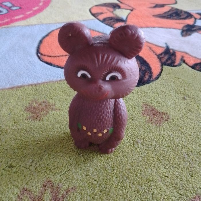 Кафяво гумено олимпийско мече