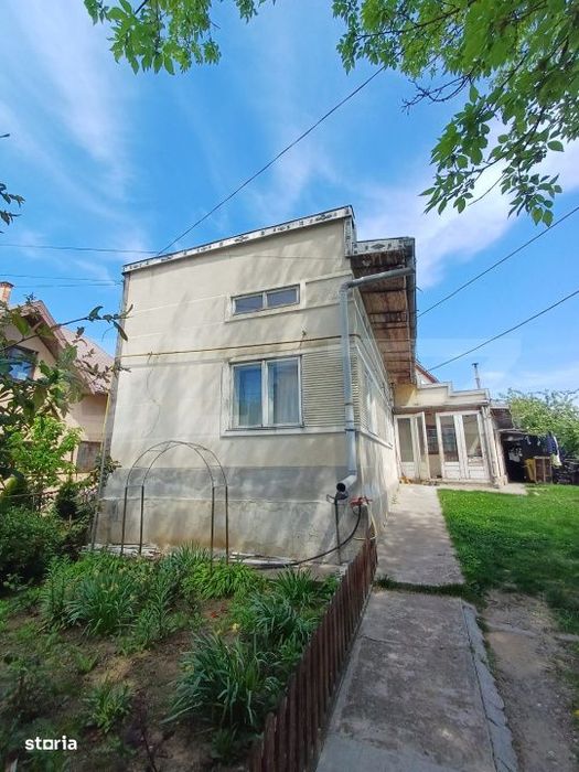 Casa de vanzare renovabila, 110 mp, Suceava