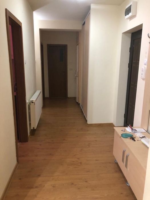 Inchiriez apartament 2 camere decomandat