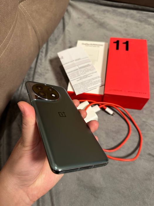 Продам oneplus 11 5G