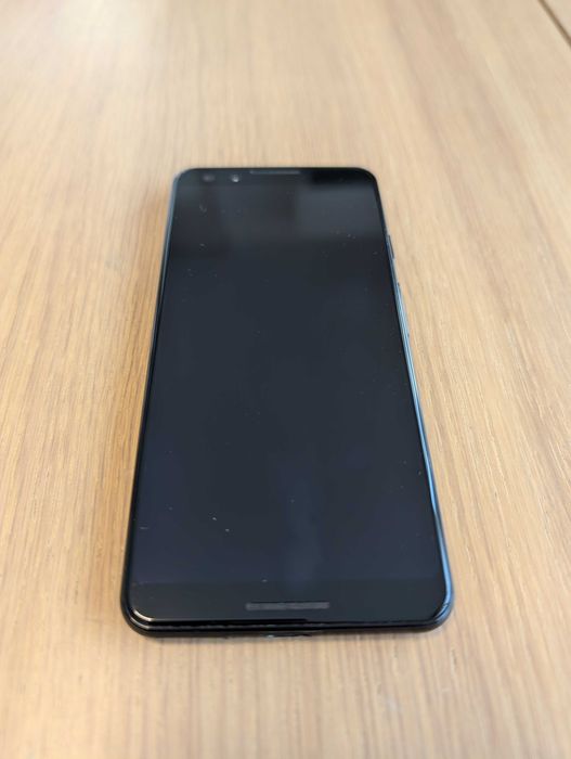 Google Pixel 3, 64GB + Spigen Rugged Armor